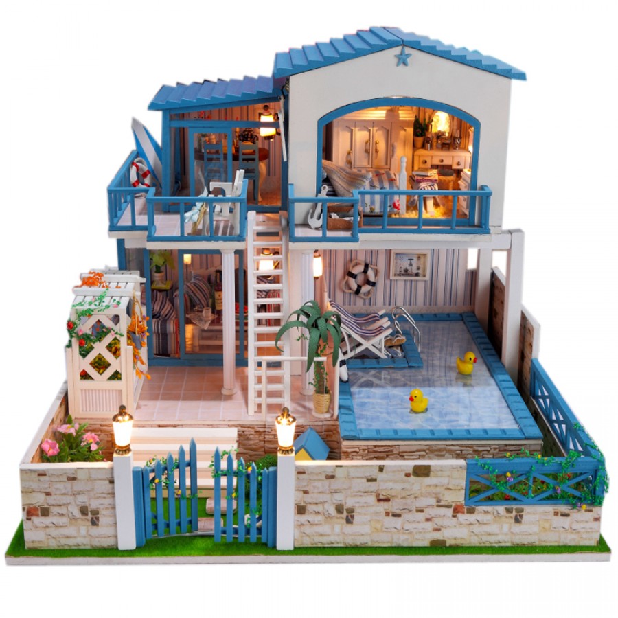 doll house with swimming pool
