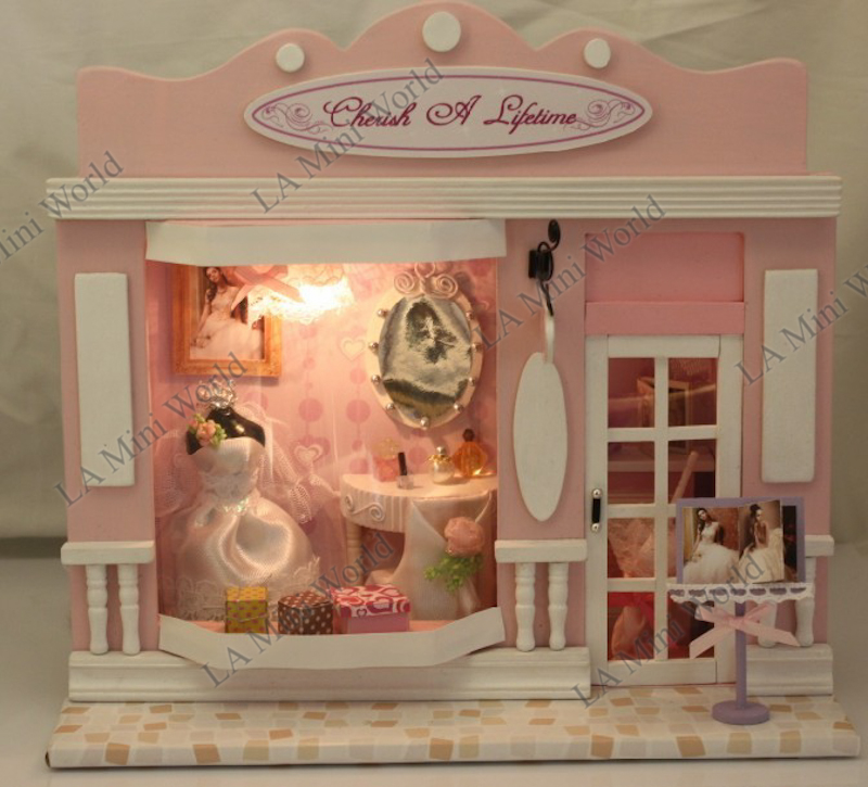50 OFF DOLLHOUSE MINIATURE (C001) EUROPEAN MALL OF WEDDING DRESS